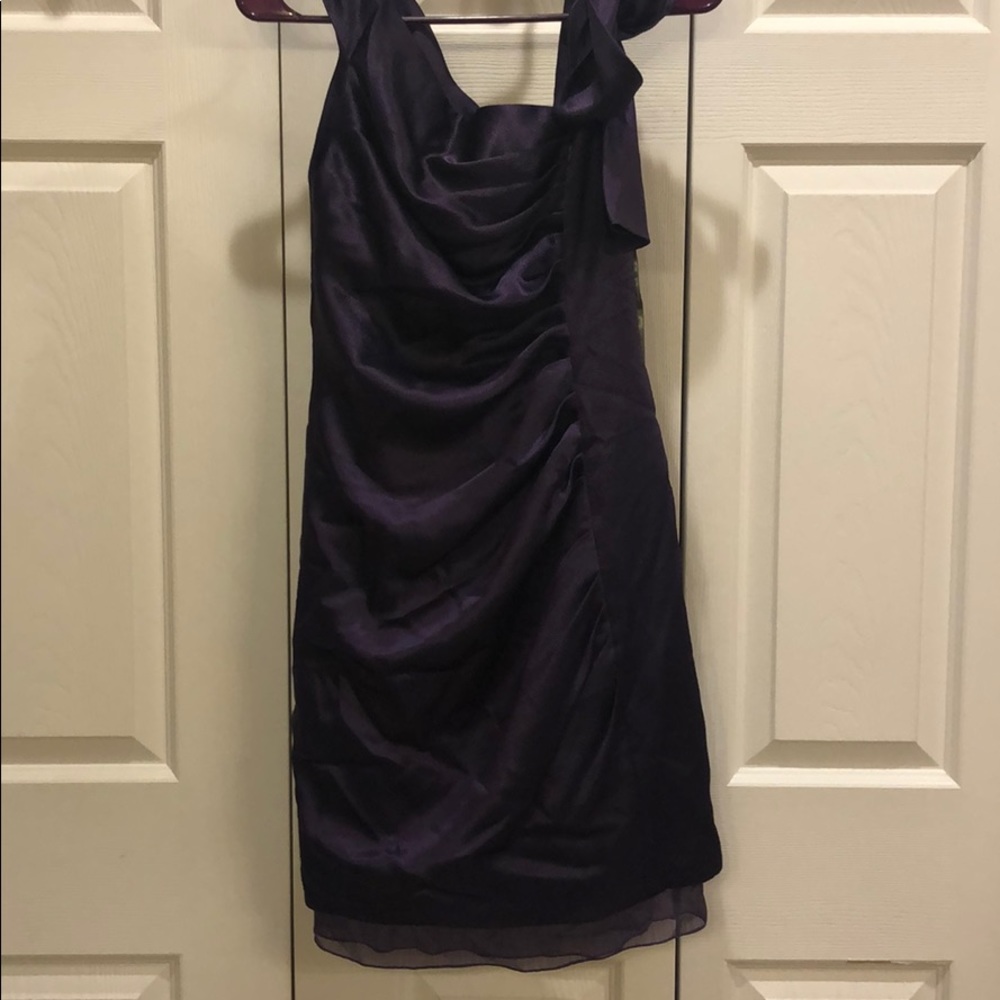 Size 2 Vera Wang dress 100% polyester worn once